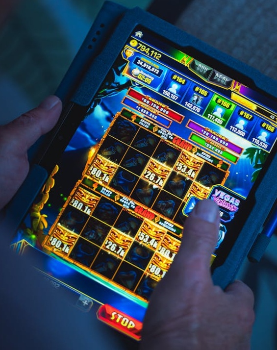 Pagcor says online gaming generated ₱69B in fees in 7 months — PNA