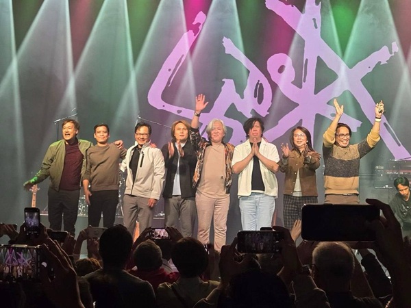 Side A reunites original and present lineup for a two-day concert